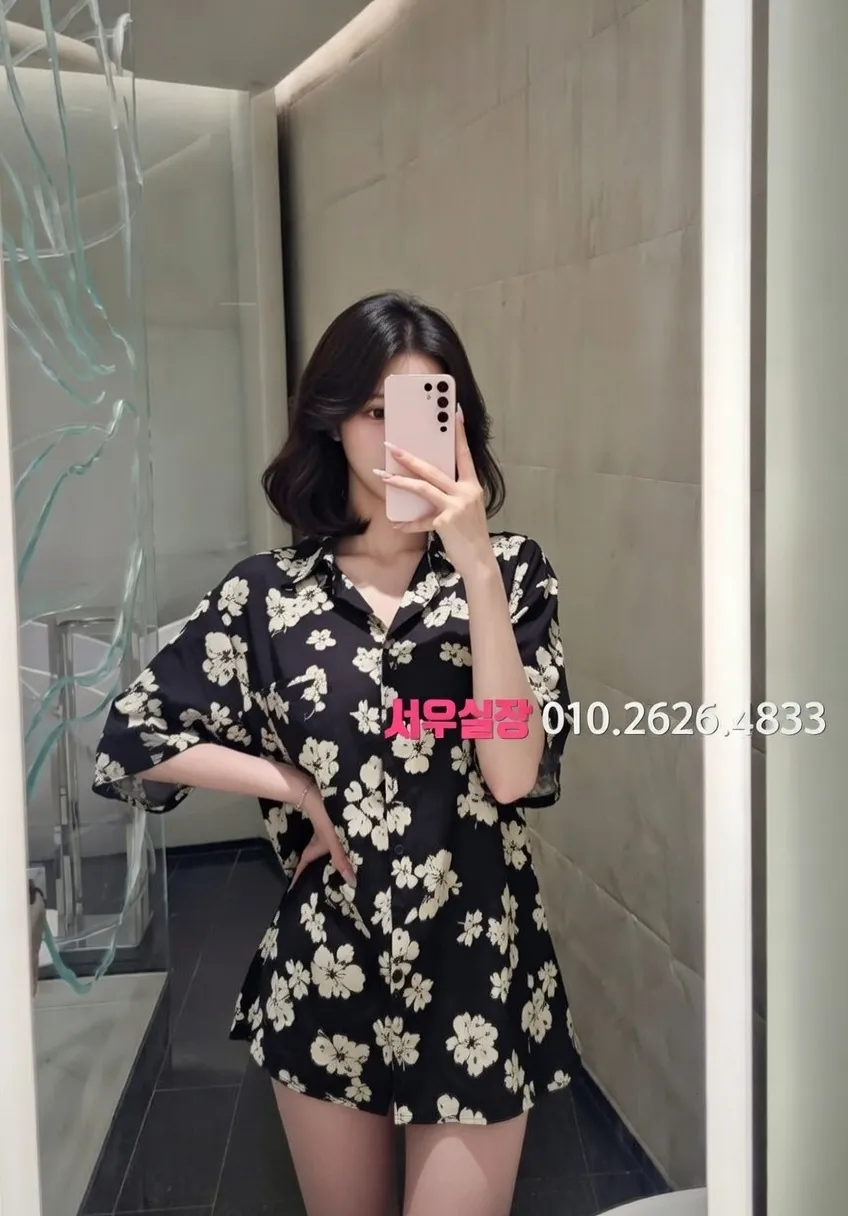 군산 스탠드바 프리미엄 라인업 4번 프로필